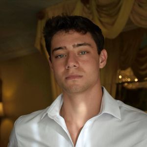 Meet your Posher, Leo